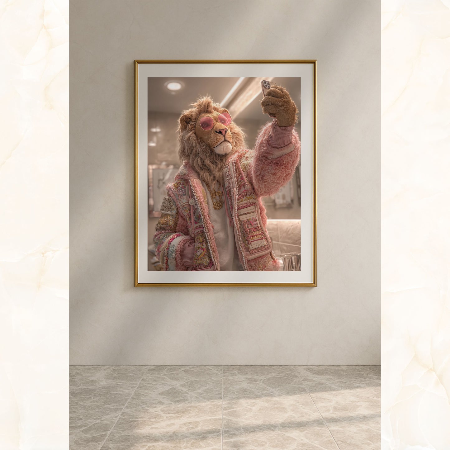 Funny lion bathroom wall art print featuring a stylish lion taking a selfie in a modern bathroom. Perfect high-resolution digital download for bathroom wall art, jungle animal decor, or funny home decoration. Includes DIN A5–A0, 4:5, 3:4, and 30×40/50×70 cm sizes for easy printing.